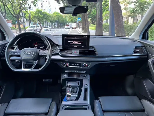 Audi Q5L — Фото автомобиля 11