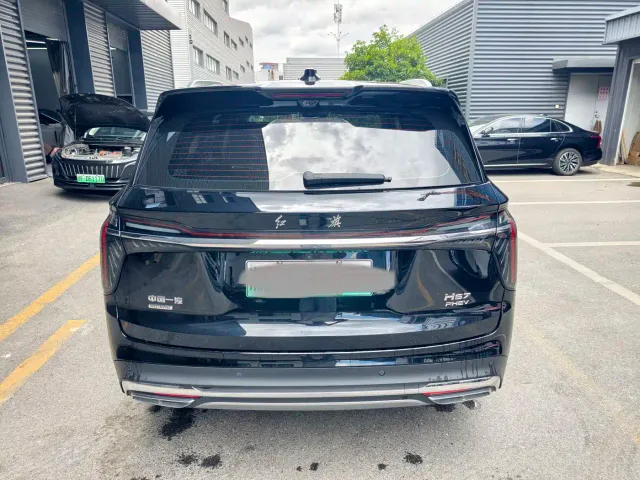 Hongqi HS7 PHEV — Фото автомобиля 4