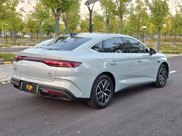 BYD Qin L — Фото автомобиля 4