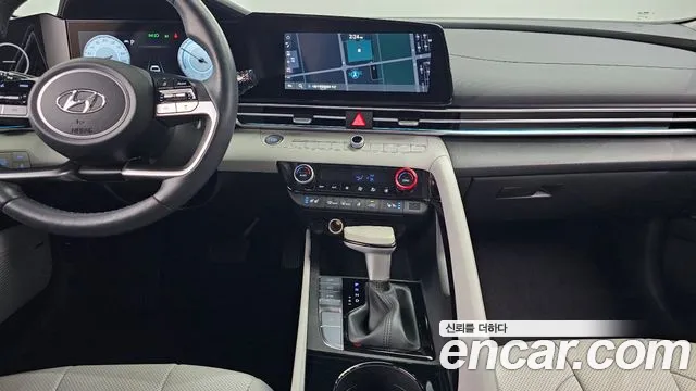 Hyundai AVANTE Inspiration — Фото автомобиля 13