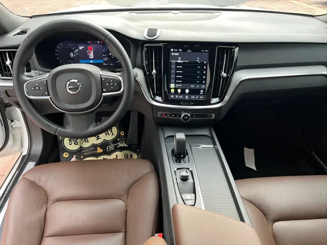 Volvo S60 — Фото автомобиля 17