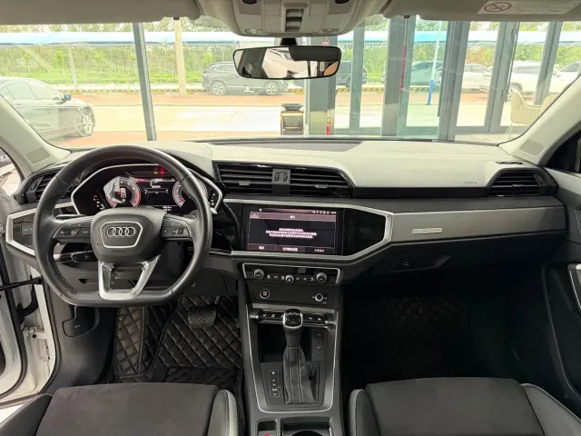 Audi Q3 — Фото автомобиля 16