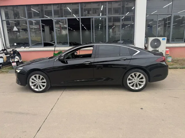 Buick Regal — Фото автомобиля 17