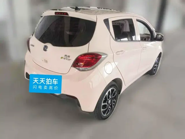 Changan Benben E-Star — Фото автомобиля 5