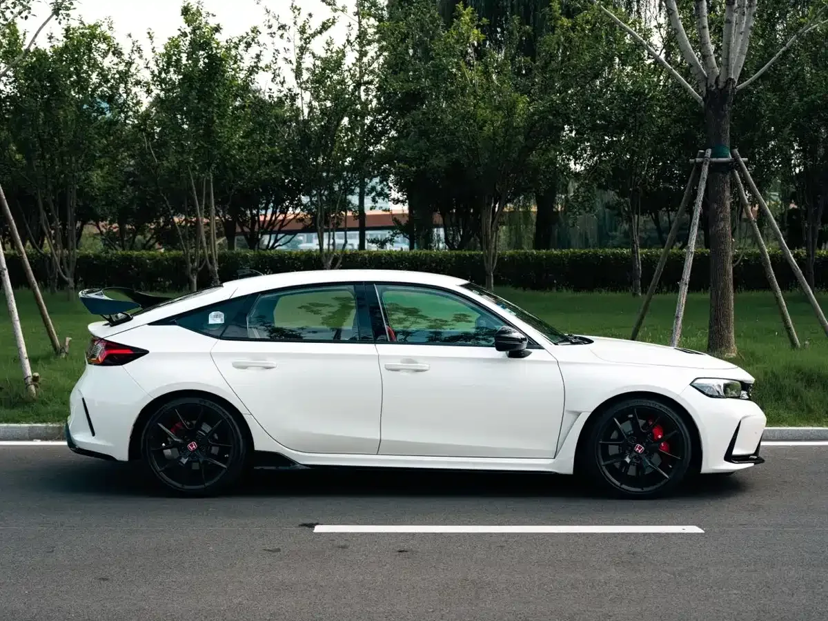 Honda Civic (Import) 2023 2.0T 420TURBO TYPE R — Фото автомобиля 4