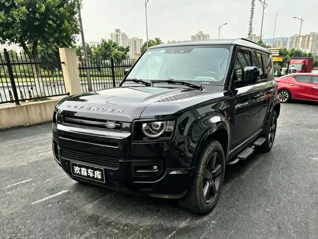 Фотография автомобиля — Land Rover Defender