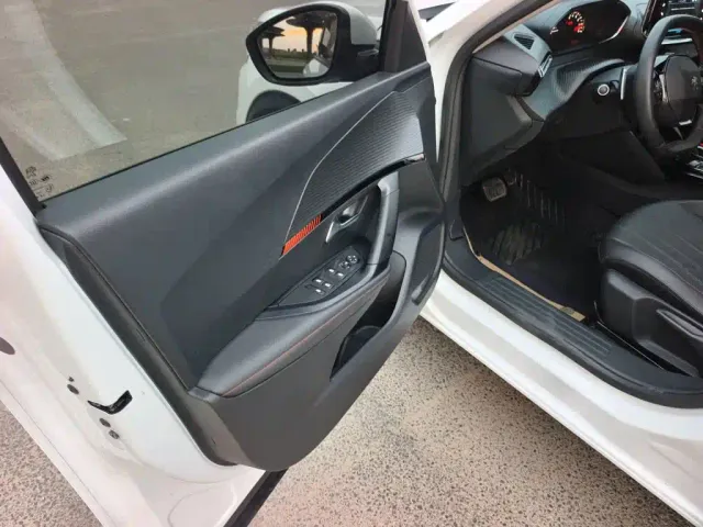 Peugeot 2008 — Фото автомобиля 11