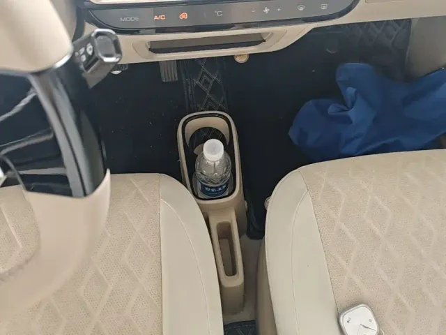Baojun KiWi EV — Фото автомобиля 13