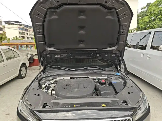 Volvo S90 — Фото автомобиля 15