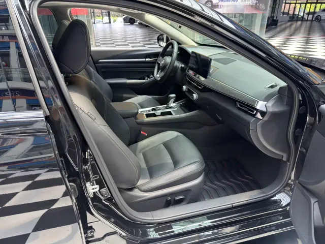 Nissan Teana — Фото автомобиля 19