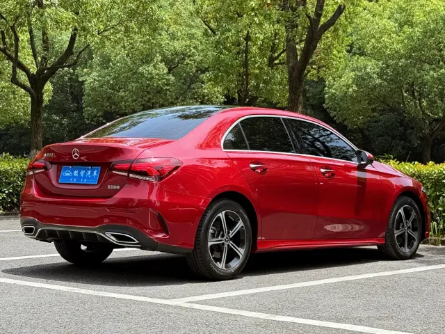 Mercedes-Benz A-Class — Фото автомобиля 5