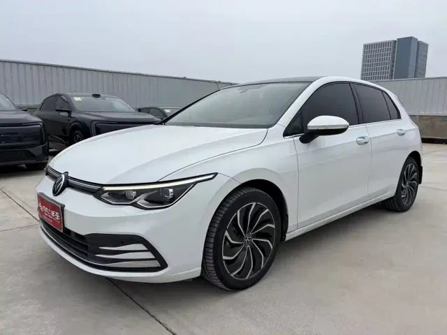 Фотография автомобиля — Volkswagen Golf