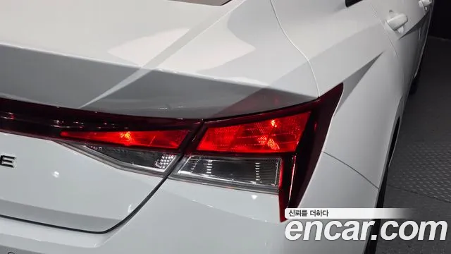 Hyundai Avante — Фото автомобиля 8