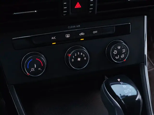 Volkswagen Passat — Фото автомобиля 10