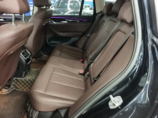 BMW X3 — Фото автомобиля 12