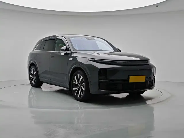 Li Auto L7 — Фото автомобиля 3