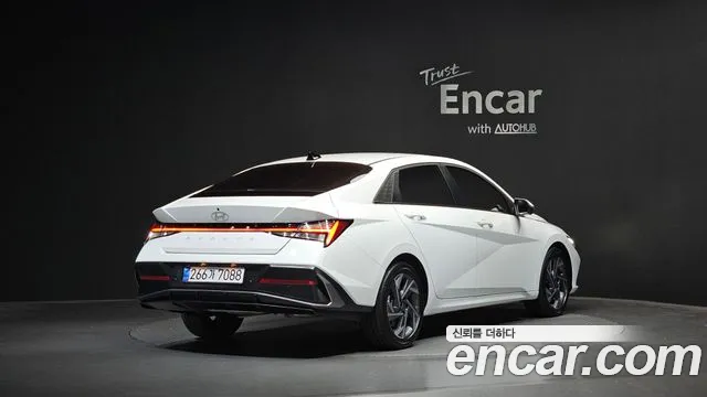 Hyundai Avante CN7 — Фото автомобиля 2