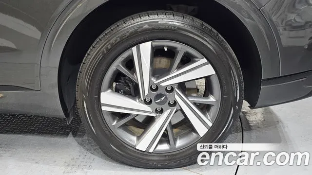 Genesis GV70 2.5T Бензин 2WD — Фото автомобиля 19