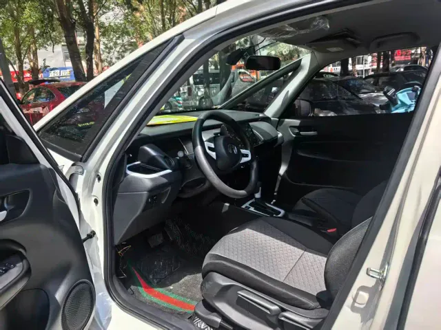 Honda Fit — Фото автомобиля 5
