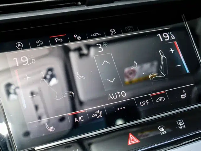 Audi Audi Q6 2023 45 TFSI quattro Uniform Cloud Yulin Package — Фото автомобиля 19