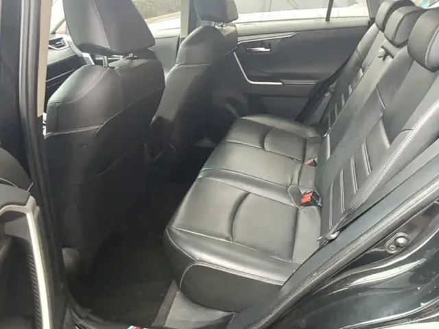 Toyota RAV4 — Фото автомобиля 16