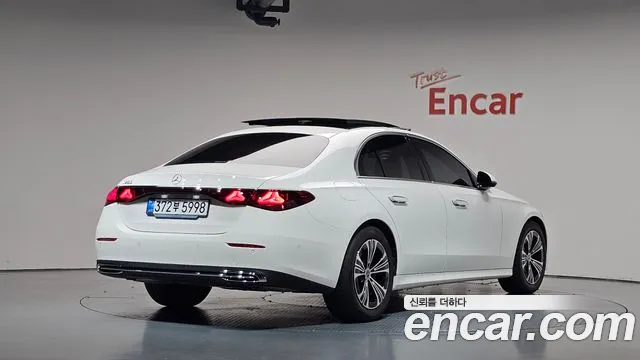 Mercedes-Benz E-Class W214 — Фото автомобиля 2