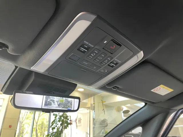 Toyota Alphard — Фото автомобиля 27