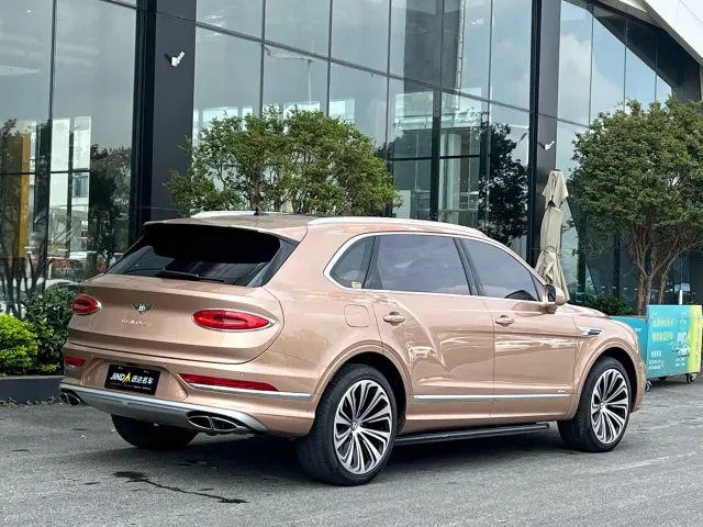 Bentley Bentayga — Фото автомобиля 10