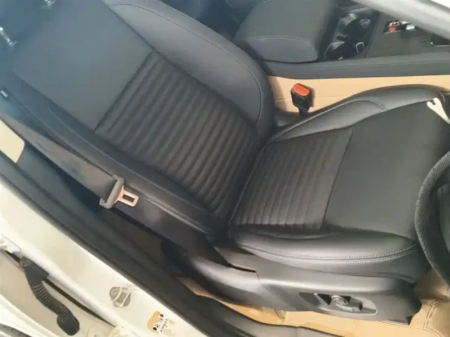Land Rover Discovery Sport — Фото автомобиля 24