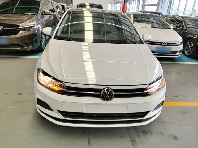 Volkswagen Polo — Фото автомобиля 2