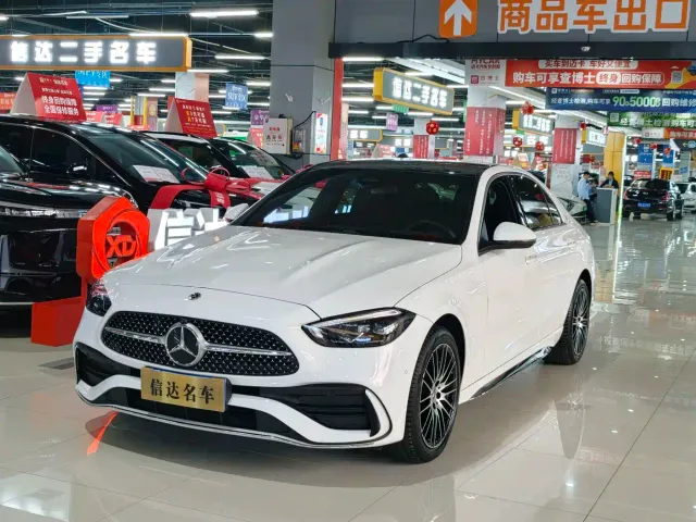 Фотография автомобиля — Mercedes-Benz C-Class