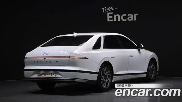 Hyundai Grandeur — Фото автомобиля 2