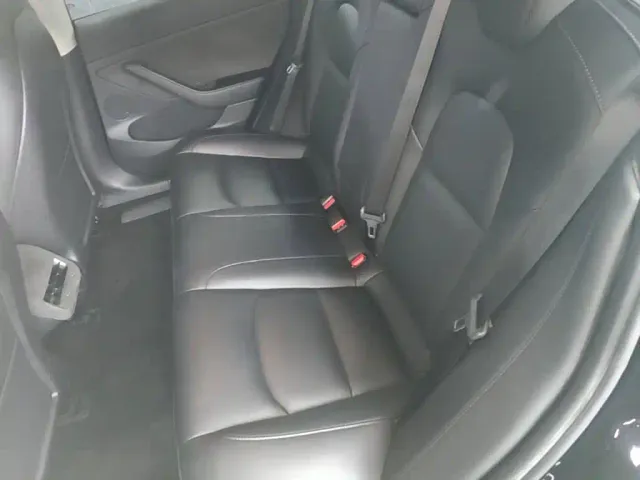 Tesla Model 3 — Фото автомобиля 16