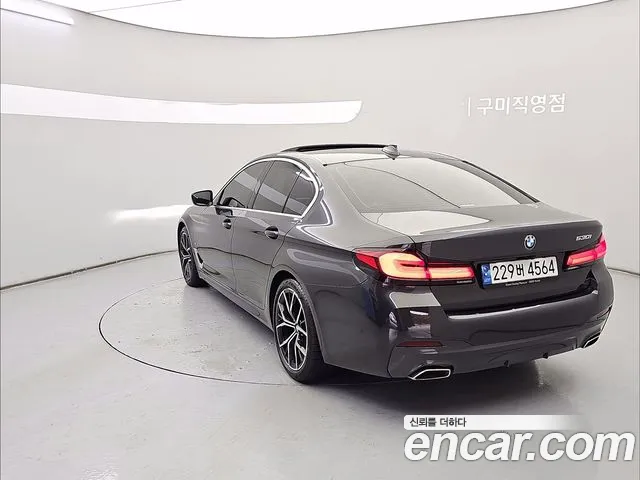 BMW 5 Series G30 — Фото автомобиля 4