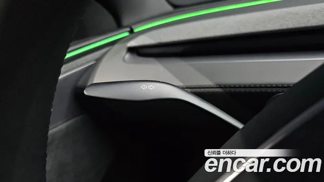 Tesla Model Y — Фото автомобиля 18