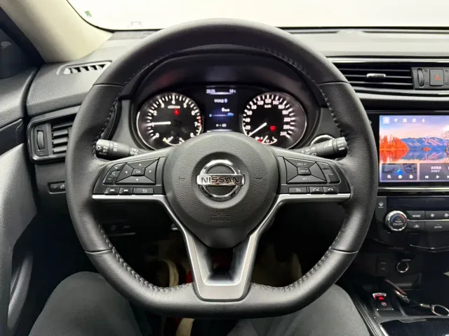 Nissan X-Trail — Фото автомобиля 7