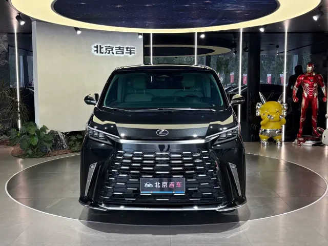 Lexus LM — Фото автомобиля 2