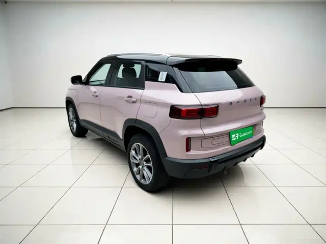 Geely ICON — Фото автомобиля 4