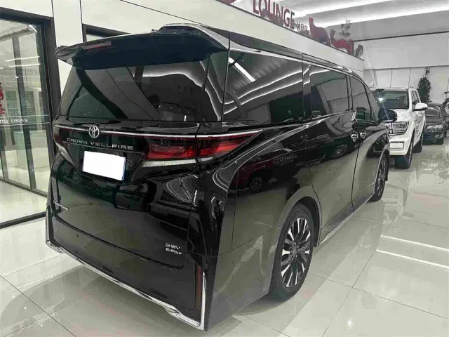 Toyota Vellfire — Фото автомобиля 16