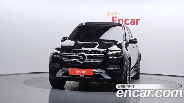 Mercedes-Benz GLE-Class — Фото автомобиля 3