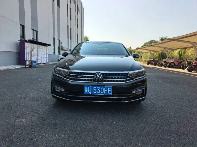Volkswagen Magotan — Фото автомобиля 2