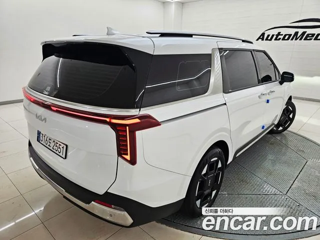 Kia Canival Новый Carnival 4 поколение Дизель 9 мест Signature — Фото автомобиля 3