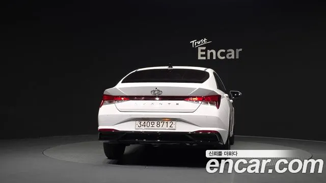 Hyundai AVANTE Avante (CN7) — Фото автомобиля 4