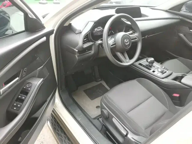 Mazda CX-30 EV — Фото автомобиля 15