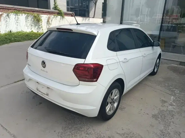 Volkswagen Polo — Фото автомобиля 6
