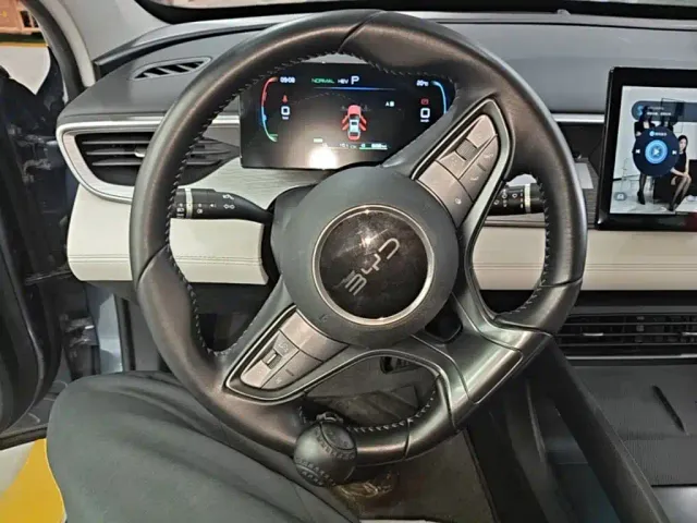 BYD Seal 05 DM-i — Фото автомобиля 10