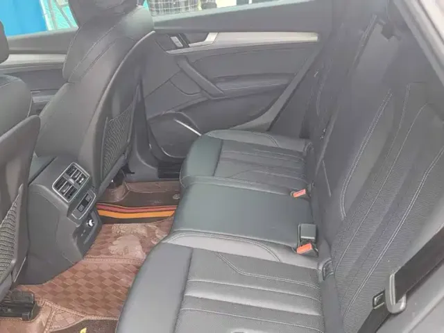 Audi Q5L — Фото автомобиля 2