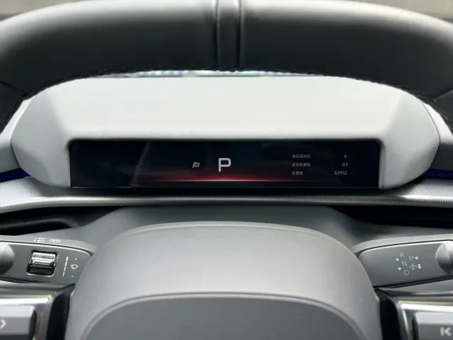 Xpeng P7 — Фото автомобиля 10