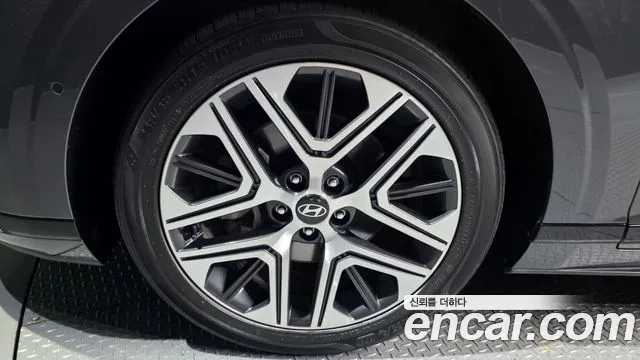 Hyundai Grandeur Grandeur (GN7) 2.5 Бензин 2WD — Фото автомобиля 5