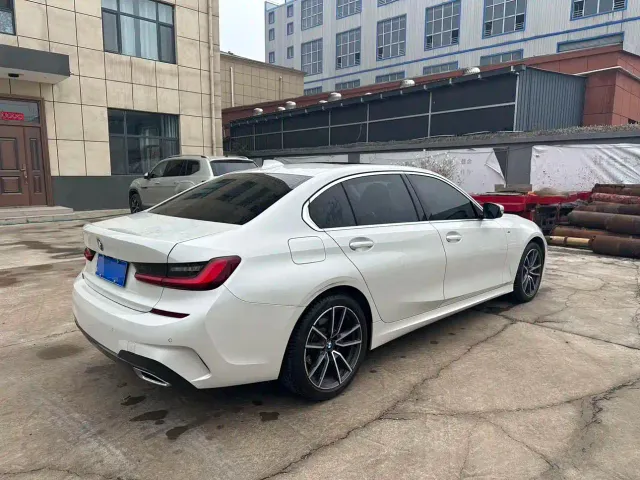 BMW 3 Series — Фото автомобиля 4